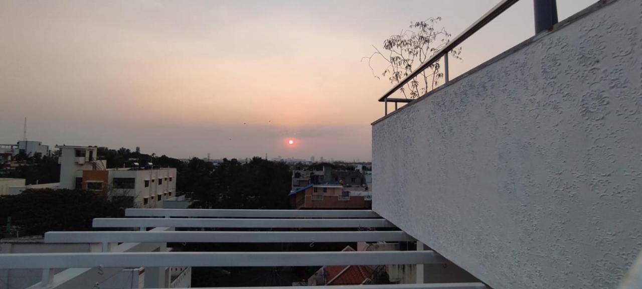 Rvr Abode -Private Rooms Bengaluru Zewnętrze zdjęcie