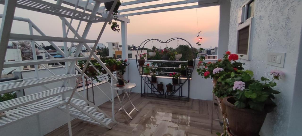 Rvr Abode -Private Rooms Bengaluru Zewnętrze zdjęcie